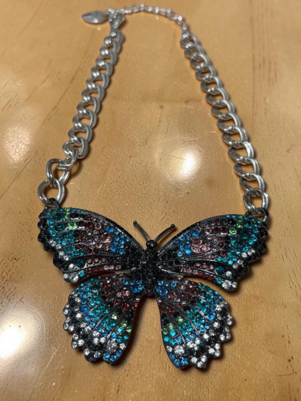 BETSEY JOHNSON Crystal-Encrusted Oversized Butterfly Pendant Necklace NEW NWOT